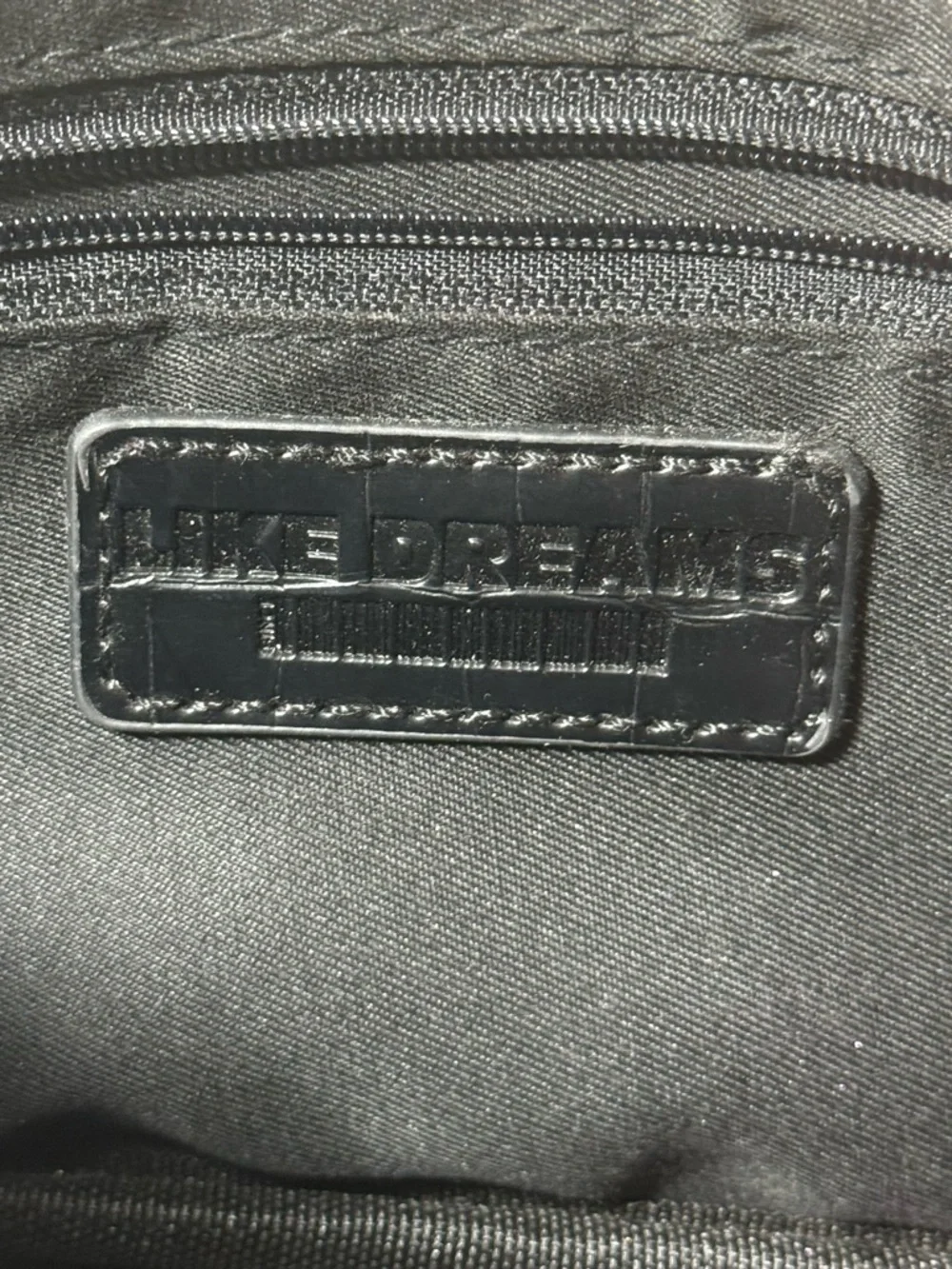LIKE DREAMS Black Crocodile Embossed Silver‎ Chain Zip Closure Shoulder Bag